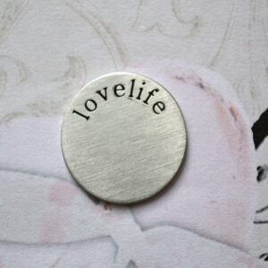 UniqueMe Plate "Lovelife" Medallion für deine Halskette oder dein Armband mit Locket Befülle Sie mit Charms von unsere Kollektion für deine Geschickte